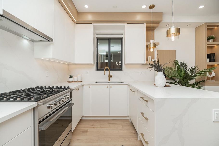 1 150 E 51st Avenue Vancouver, BC - 10