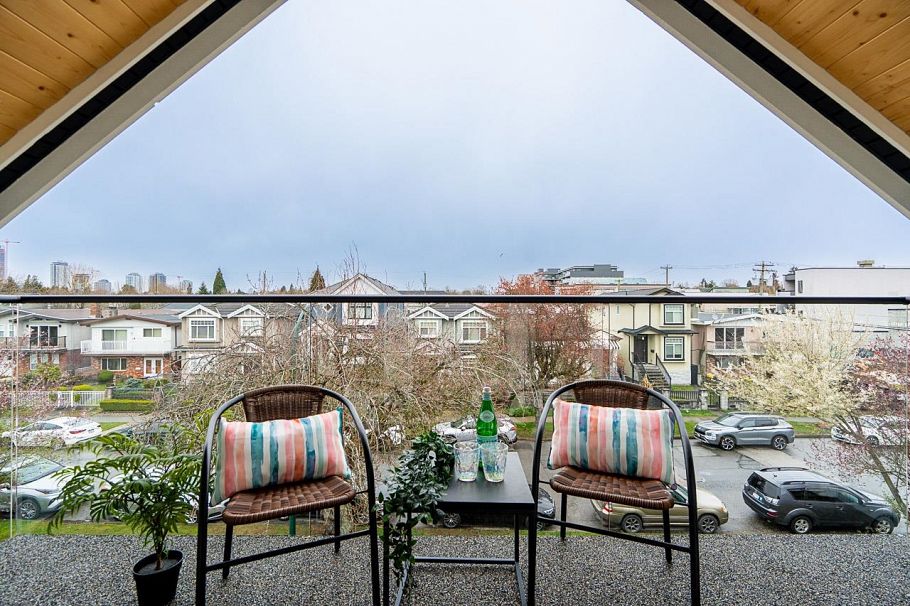 1 150 E 51st Avenue Vancouver, BC - 27