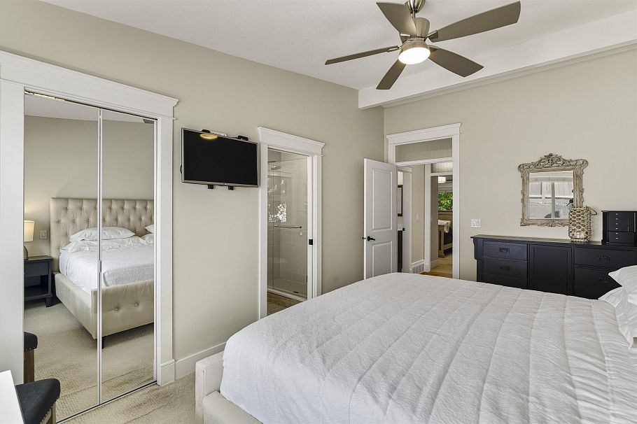 884 Wellington Drive North Vancouver, BC - 25