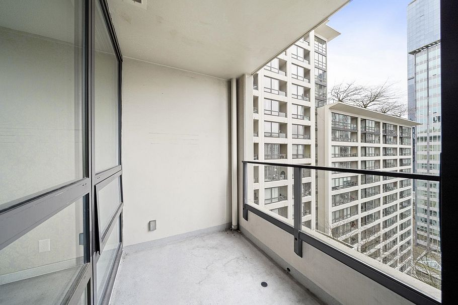 1615 938 Smithe Street Vancouver, BC - 16