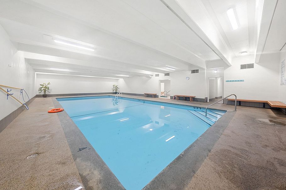 2016 Fullerton Avenue North Vancouver, BC - 30