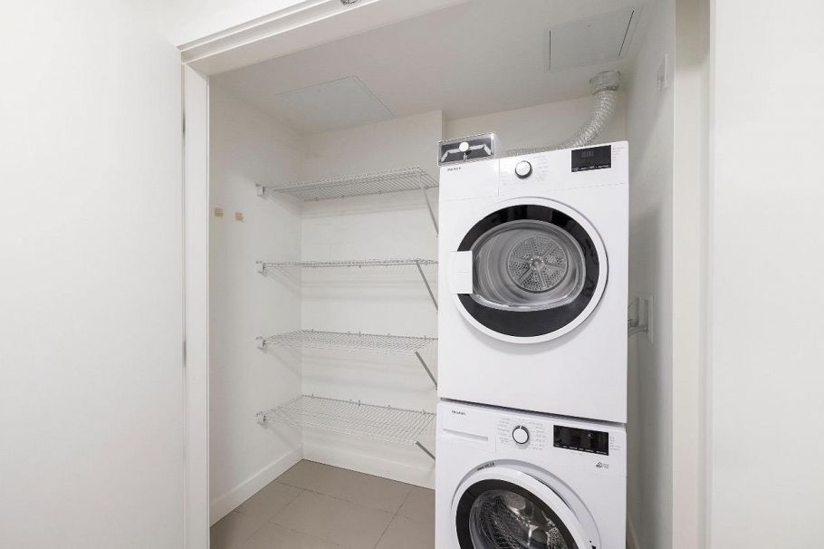 2005 1401 Hunter Street North Vancouver, BC - 12