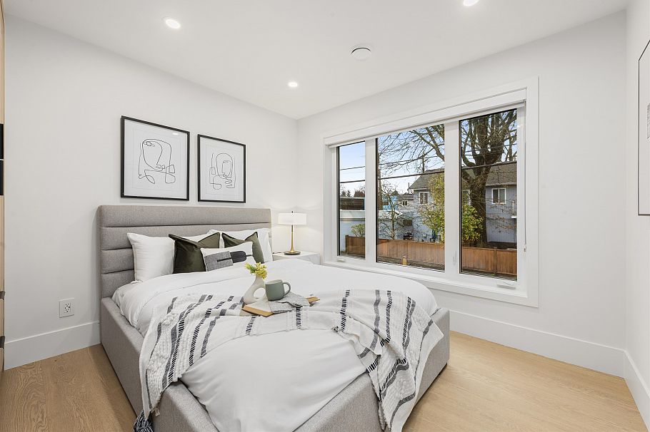 2 3393 Victoria Drive Vancouver, BC - 16