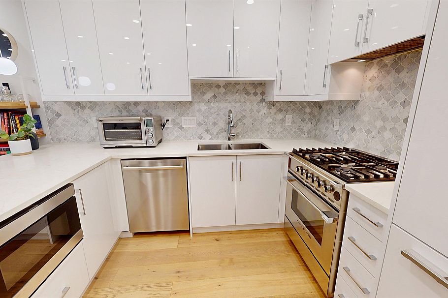 1260 E 14th Avenue Vancouver, BC - 7