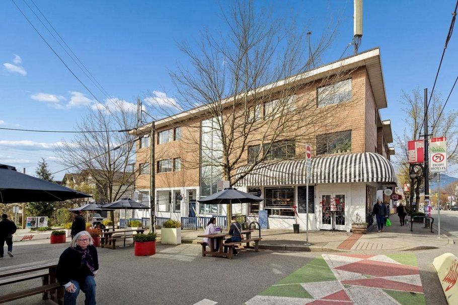 1 3393 Victoria Drive Vancouver, BC - 31