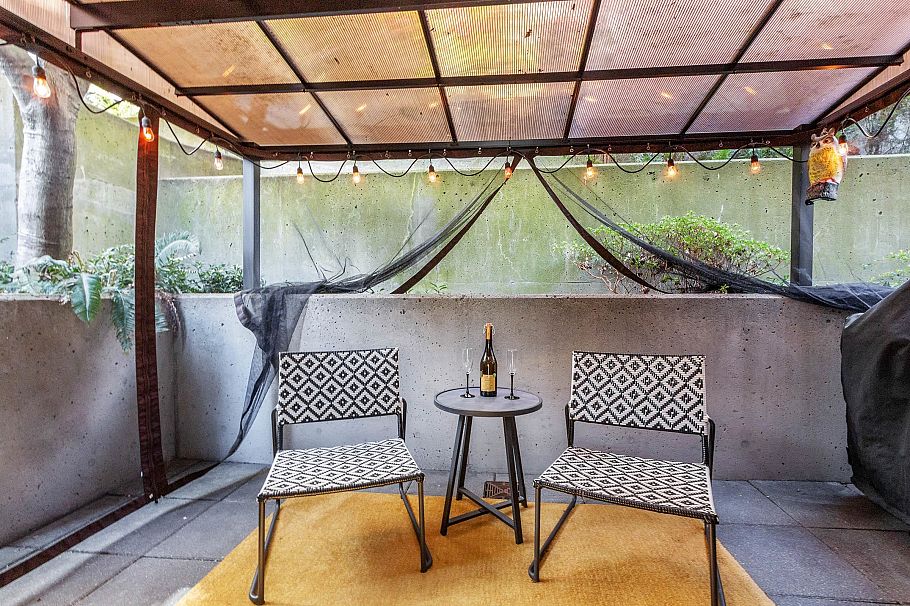 168 W 1st Street North Vancouver, BC - 7