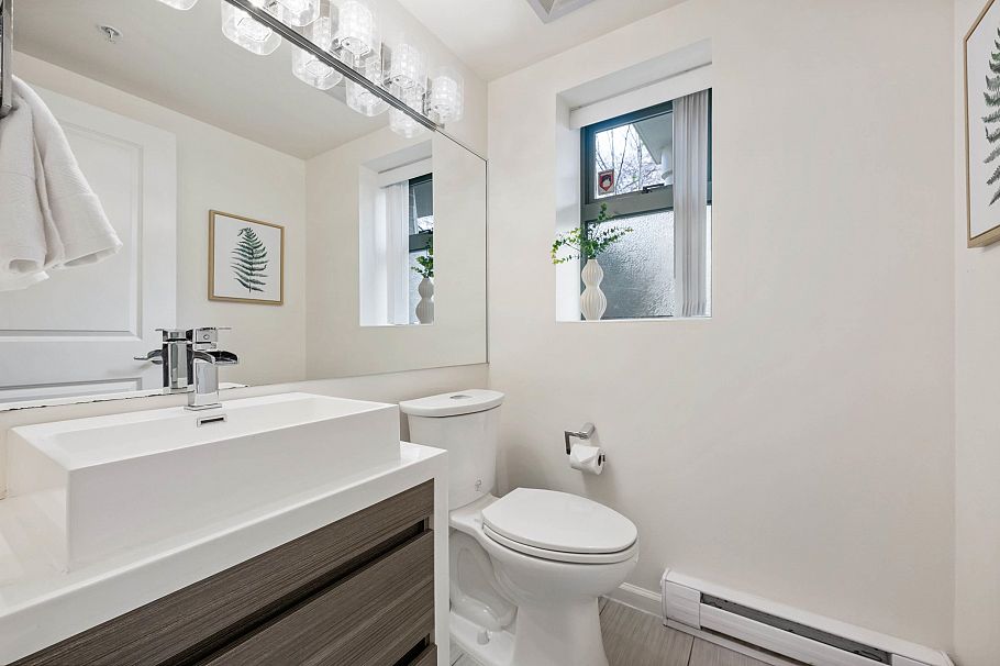 TH4 1889 Rosser Avenue Burnaby, BC - 15