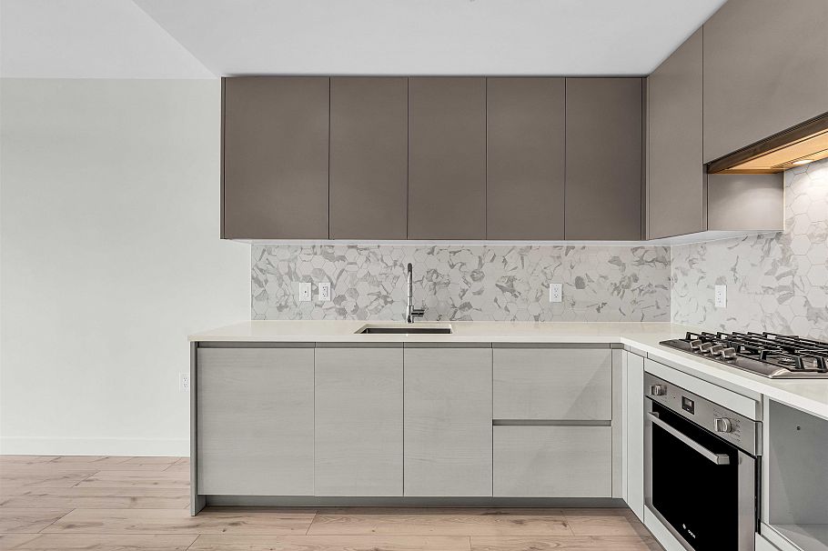 1302 8181 Chester Street Vancouver, BC - 4