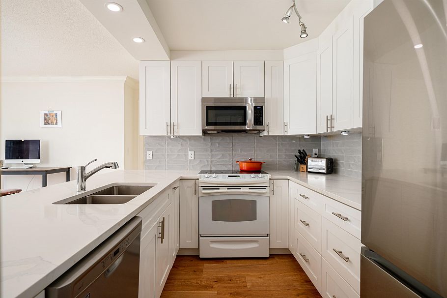 205 3788 W 8th Avenue Vancouver, BC - 11