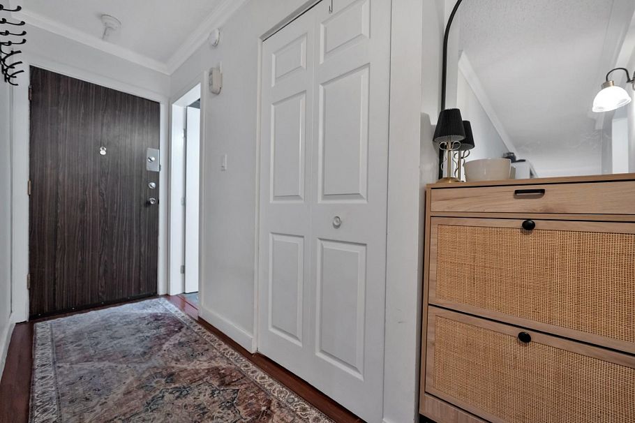 103 214 E 15th Street North Vancouver, BC - 19