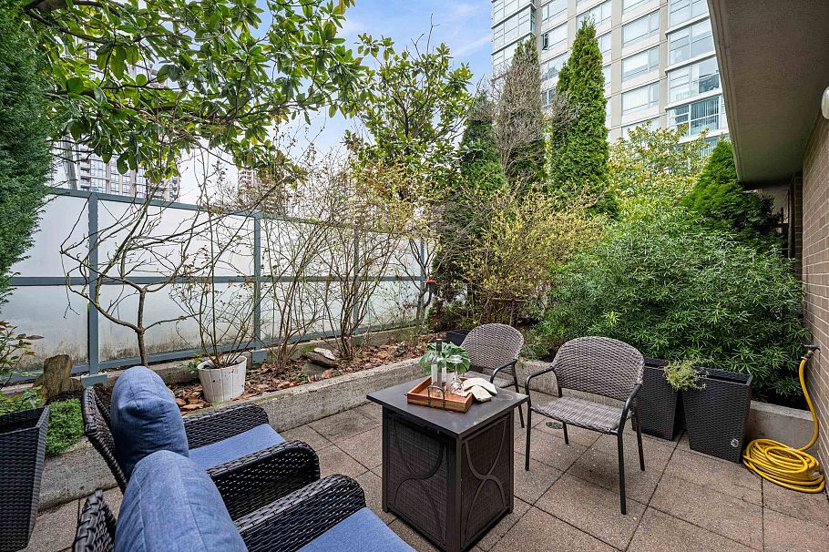 TH4 1889 Rosser Avenue Burnaby, BC - 20