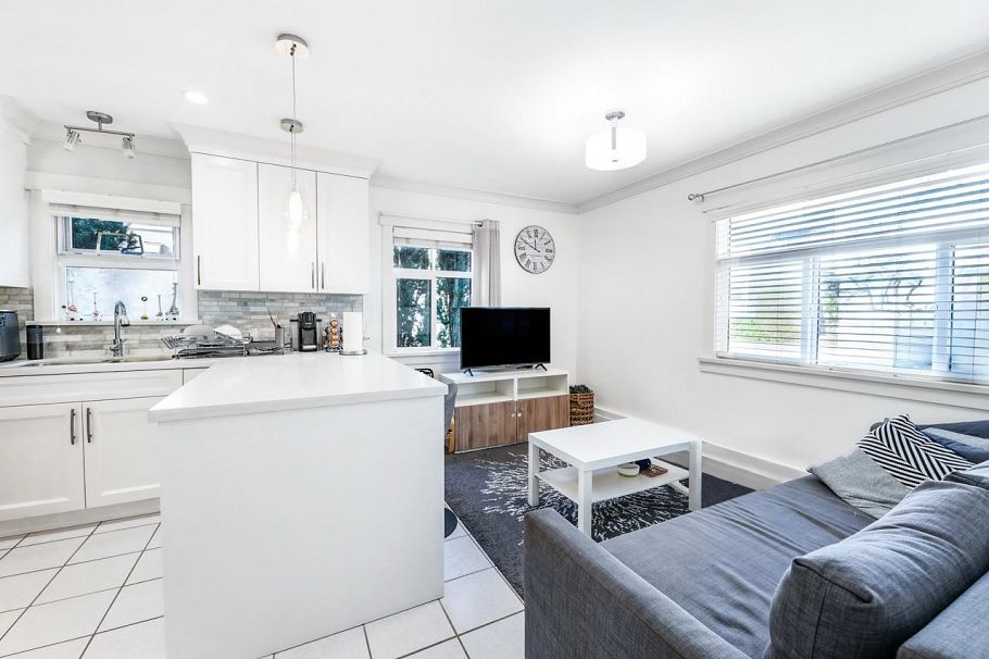 38 889 Tobruck Avenue North Vancouver, BC - 29