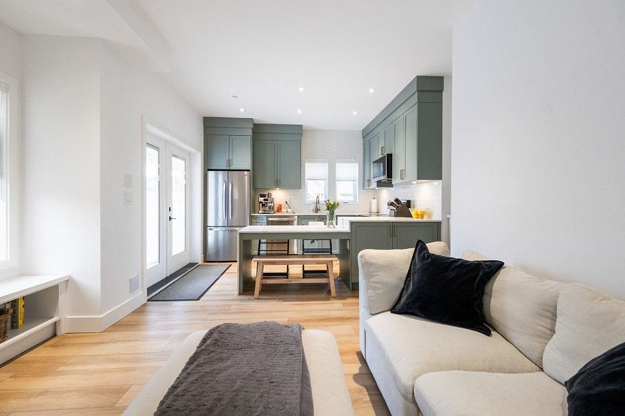 720 E 30th Avenue Vancouver, BC - 8