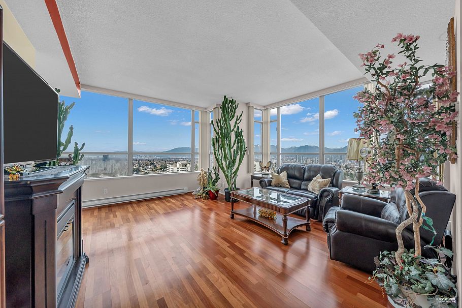 2301 5885 Olive Avenue Burnaby, BC - 2