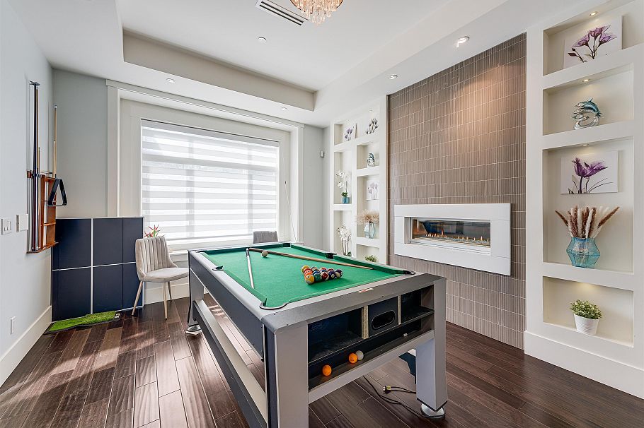 7380 Ontario Street Vancouver, BC - 3