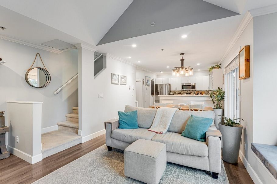 18 1073 Lynn Valley Road North Vancouver, BC - 3