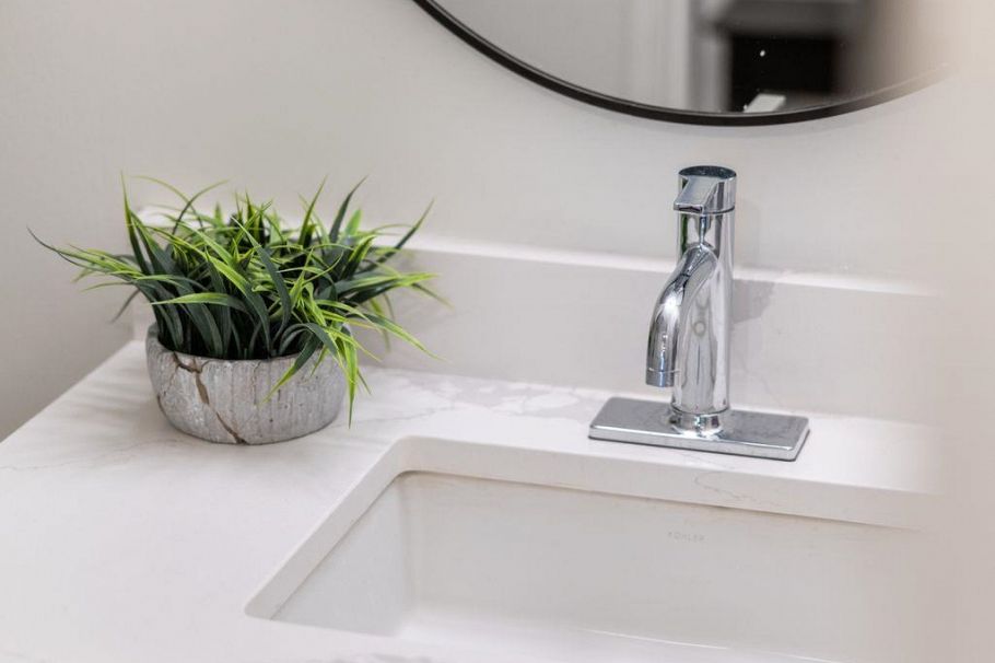 905 110 W 4th Street North Vancouver, BC - 24