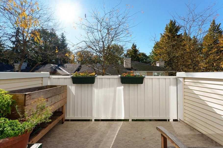 5 3588 Whitney Place Vancouver, BC - 24