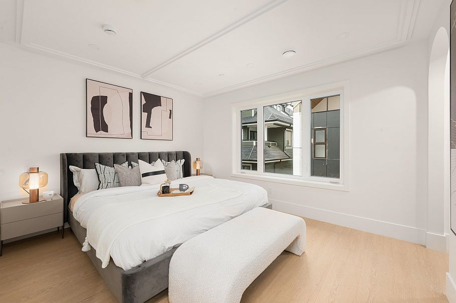 1 3393 Victoria Drive Vancouver, BC - 5