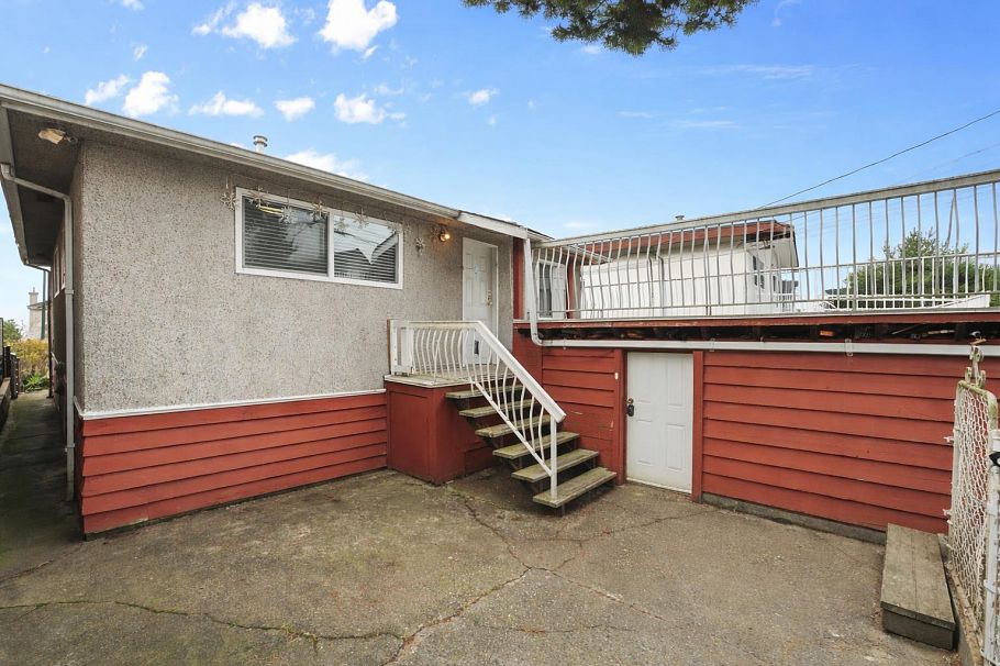 657 E 57th Avenue Vancouver, BC - 25