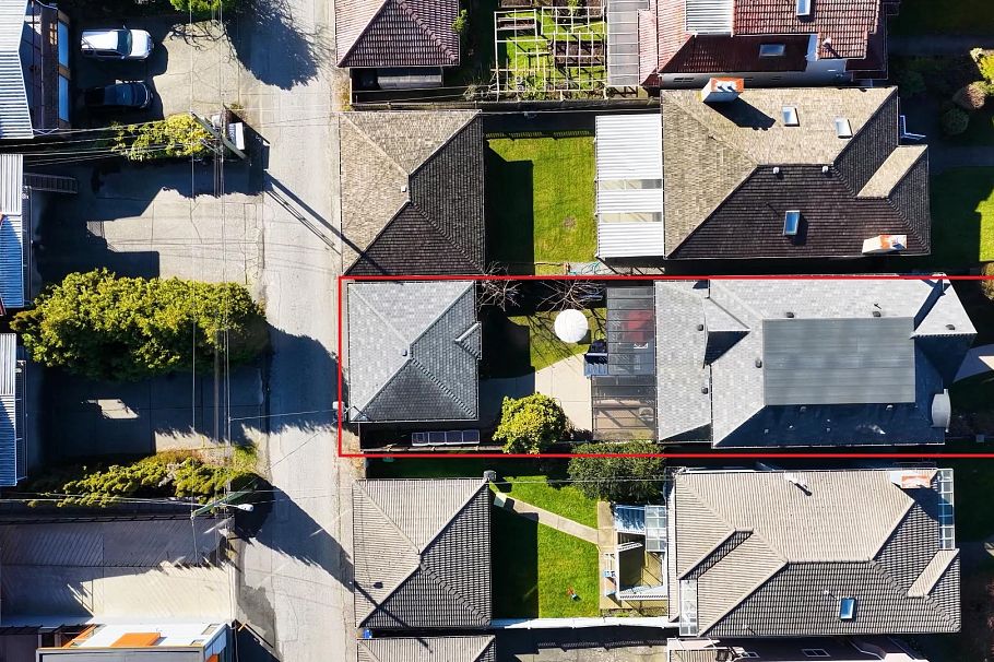 7588 Osler Street Vancouver, BC - 36