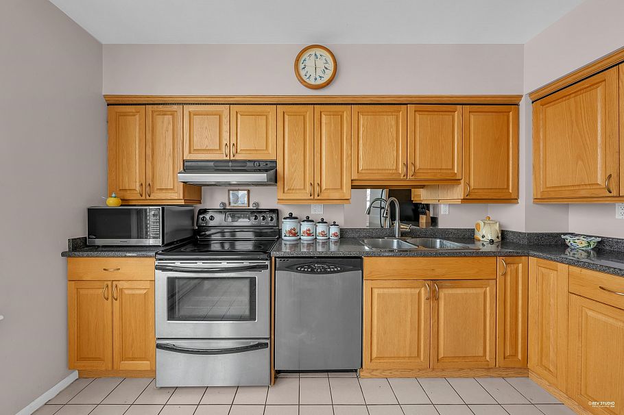 2301 5885 Olive Avenue Burnaby, BC - 18