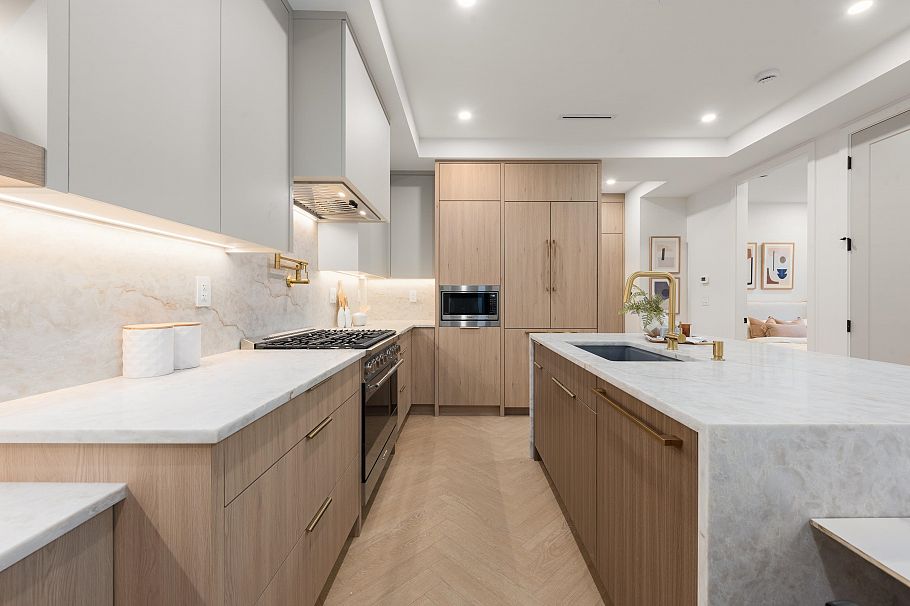 1 3393 Victoria Drive Vancouver, BC - 10