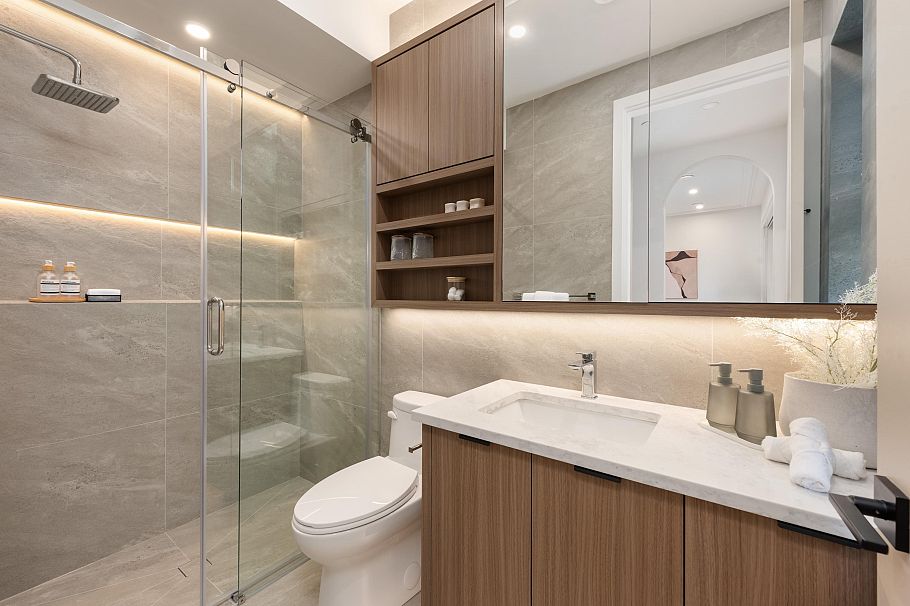 1 3391 Victoria Drive Vancouver, BC - 18