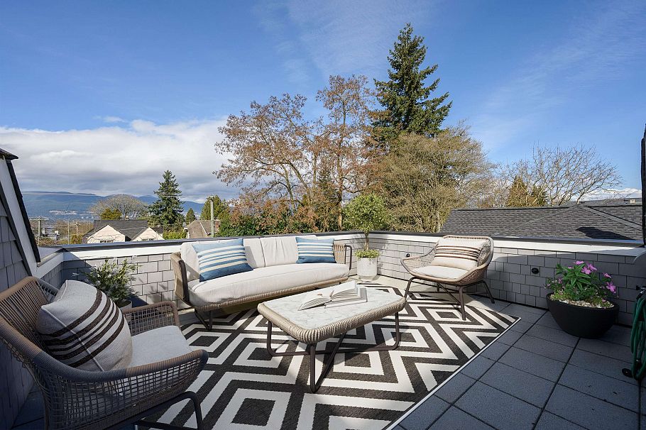 4297 W 11th Avenue Vancouver, BC - 37