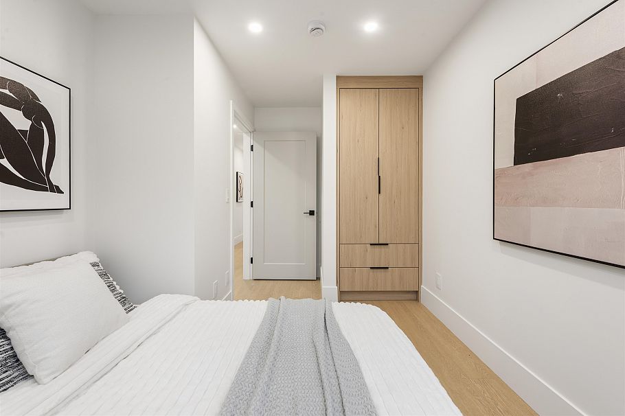 2 3393 Victoria Drive Vancouver, BC - 18