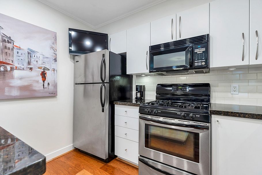 102 736 W 14th Avenue Vancouver, BC - 15