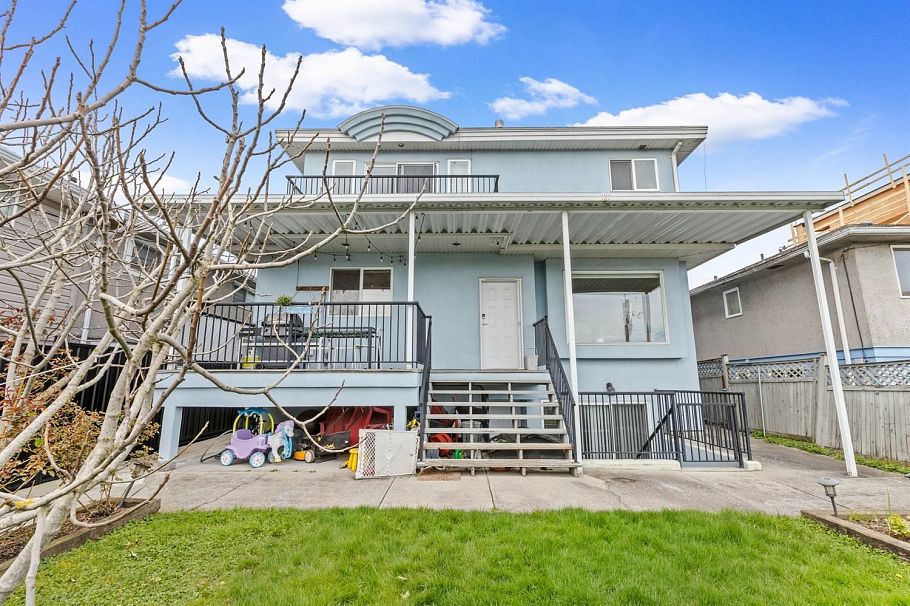 1356 E 62nd Avenue Vancouver, BC - 38