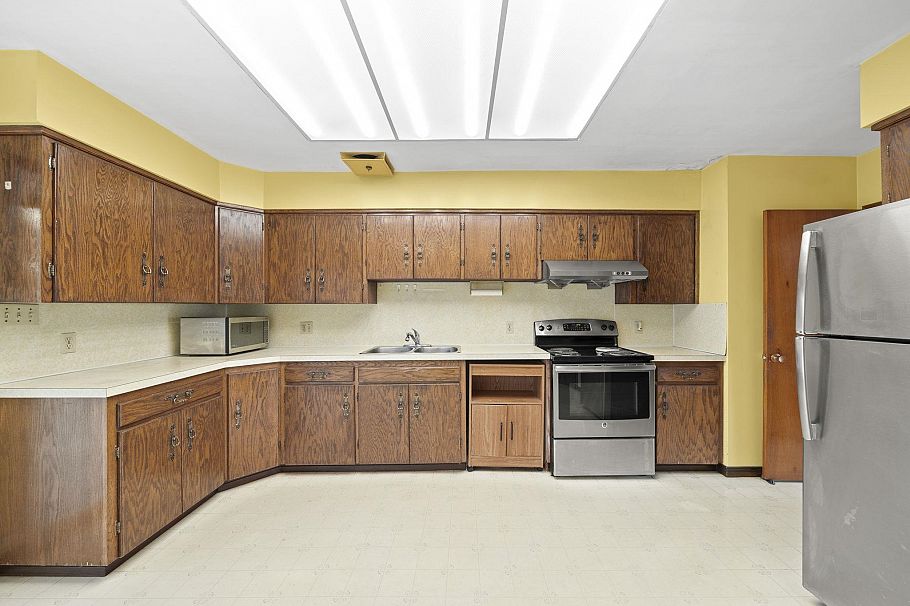 3783 Price Street Burnaby, BC - 16