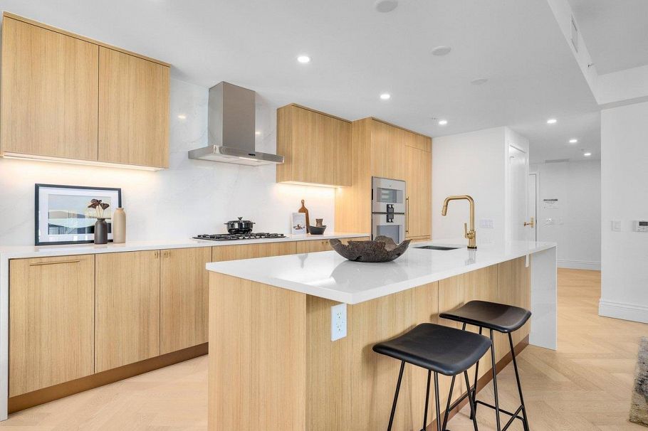 203 2096 W 47th Avenue Vancouver, BC - 2