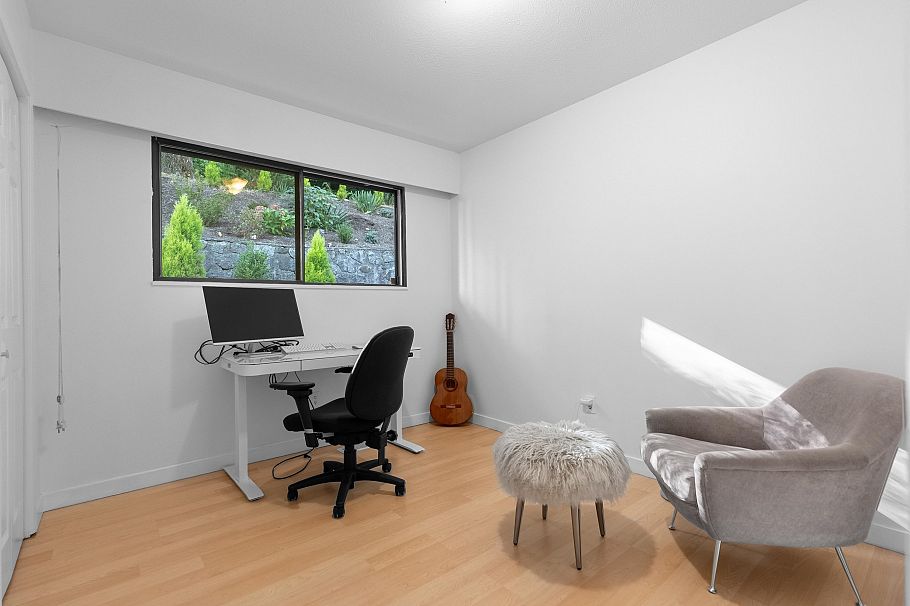 1835 Arborlynn Drive North Vancouver, BC - 16