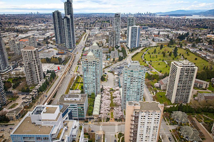 TH4 1889 Rosser Avenue Burnaby, BC - 29