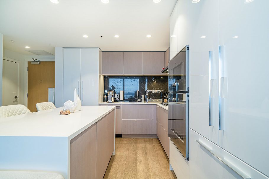 2102 1632 Lions Gate Lane North Vancouver, BC - 12