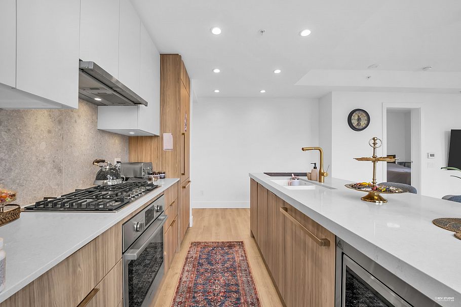 208 2385 Emery Court North Vancouver, BC - 5