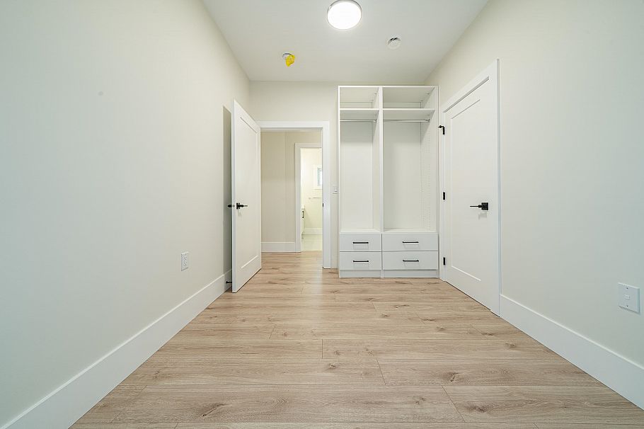 972 Park Drive Vancouver, BC - 28