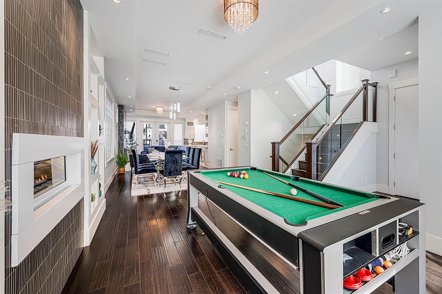 7380 Ontario Street Vancouver, BC - 4