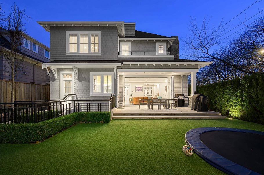 4297 W 11th Avenue Vancouver, BC - 35