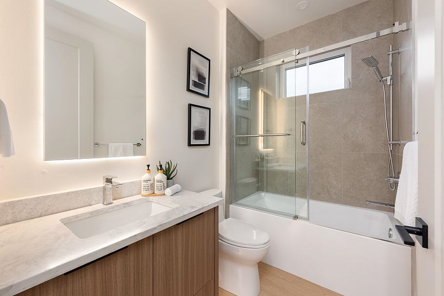 1 3391 Victoria Drive Vancouver, BC - 17