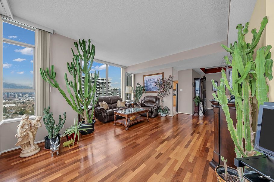 2301 5885 Olive Avenue Burnaby, BC - 3