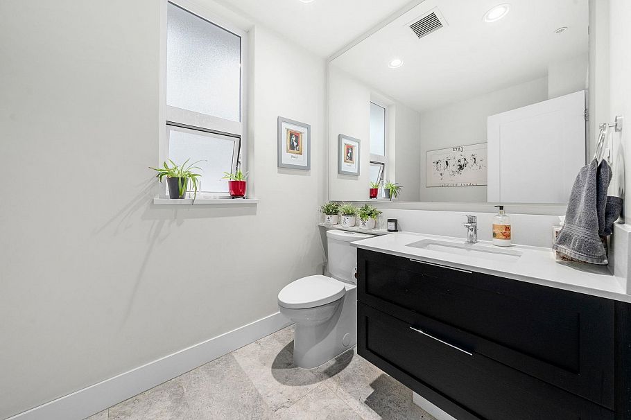 3887 Cates Landing Way North Vancouver, BC - 30