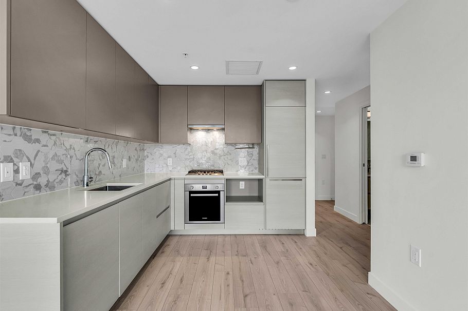 1302 8181 Chester Street Vancouver, BC - 6