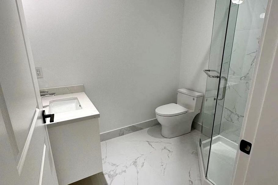 3349 W 19th Avenue Vancouver, BC - 10