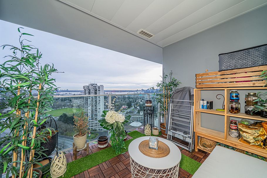 2102 1632 Lions Gate Lane North Vancouver, BC - 3