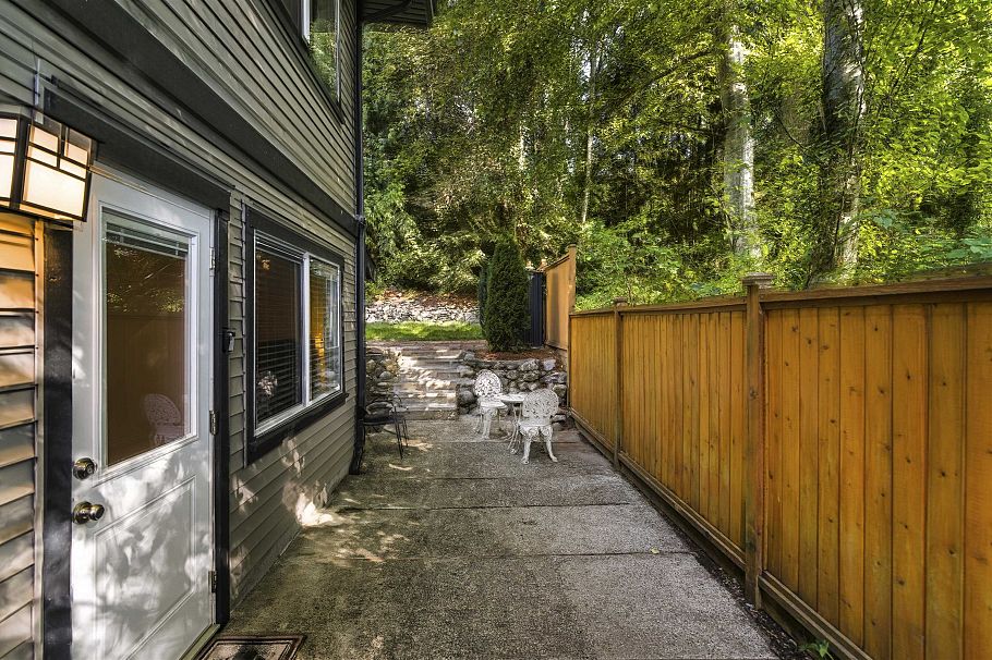884 Wellington Drive North Vancouver, BC - 38