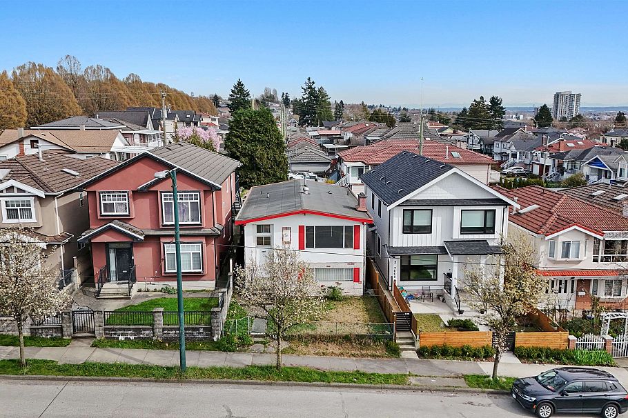 7656 Main Street Vancouver, BC - 33