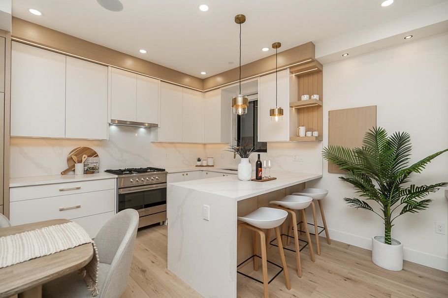 1 150 E 51st Avenue Vancouver, BC - 9